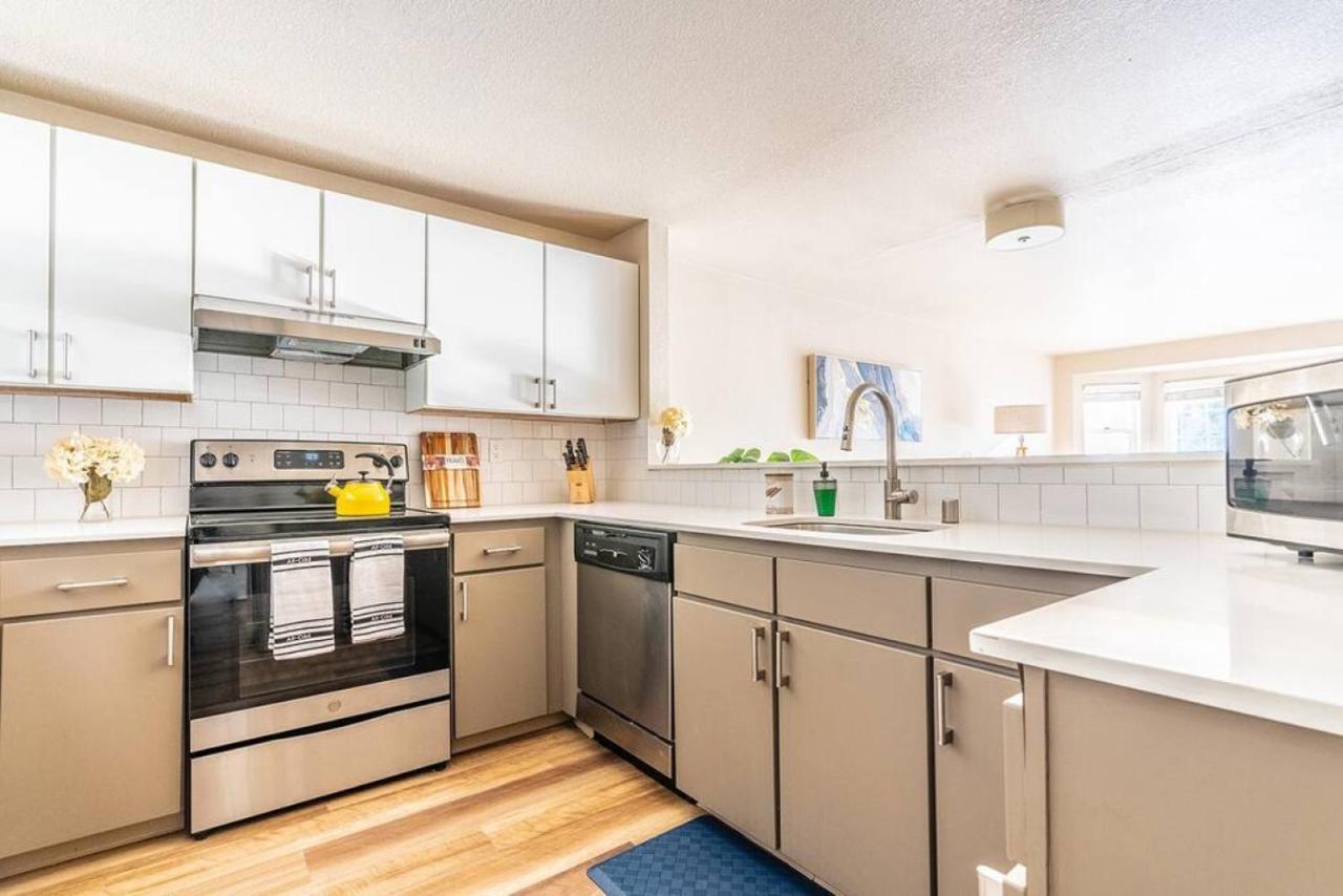 Modern And Spacious Apartment- Gym, Wifi, Free Parking Seattle Kültér fotó