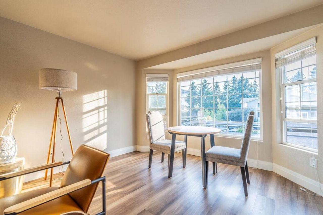 Modern And Spacious Apartment- Gym, Wifi, Free Parking Seattle Kültér fotó