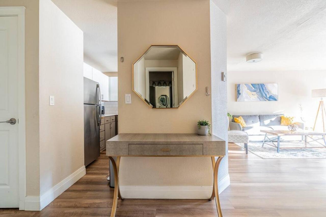 Modern And Spacious Apartment- Gym, Wifi, Free Parking Seattle Kültér fotó